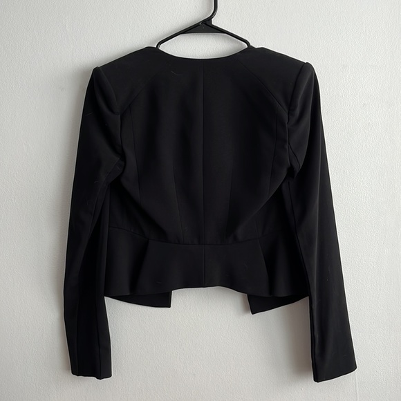Cropped BCBG blazer in black - Picture 4 of 4